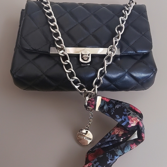 Steve Madden Black Quilted Tote Bag with Chain - Picture 3 of 5